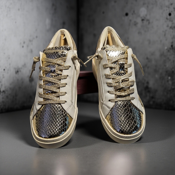 NWOT Girls Size 5 Dolce Vita Peeka Metallic Gold and Cream Kids Sneakers - Picture 1 of 8